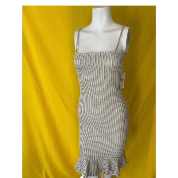 Detail thick material dress - Picture 2 of 3